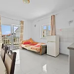1 Bedroom Cozy Apartment In Vodice Apartman