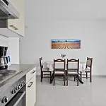 1 Bedroom Cozy Apartment In Vodice Apartman *