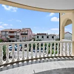 1 Bedroom Cozy Apartment In Vodice Apartman Vodice
