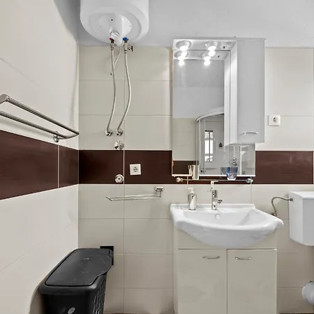 Apartment In With Wifi *