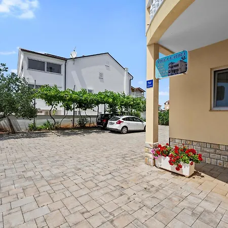 Apartman In With Wifi Vodice