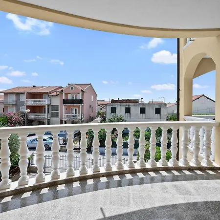 Amazing In With Wifi Appartement Vodice